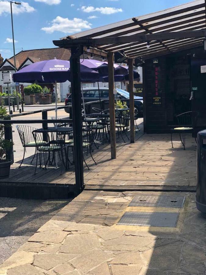 吉尔福德 The Holroyd Arms酒店 外观 照片