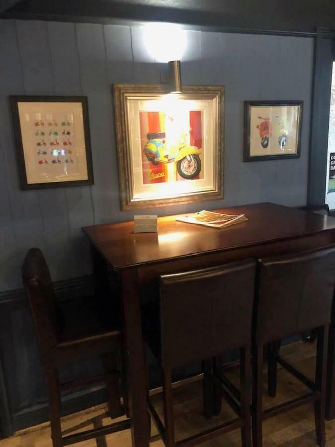 吉尔福德 The Holroyd Arms酒店 外观 照片
